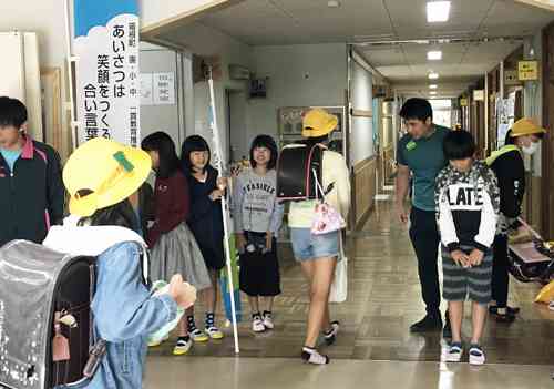 挨拶運動