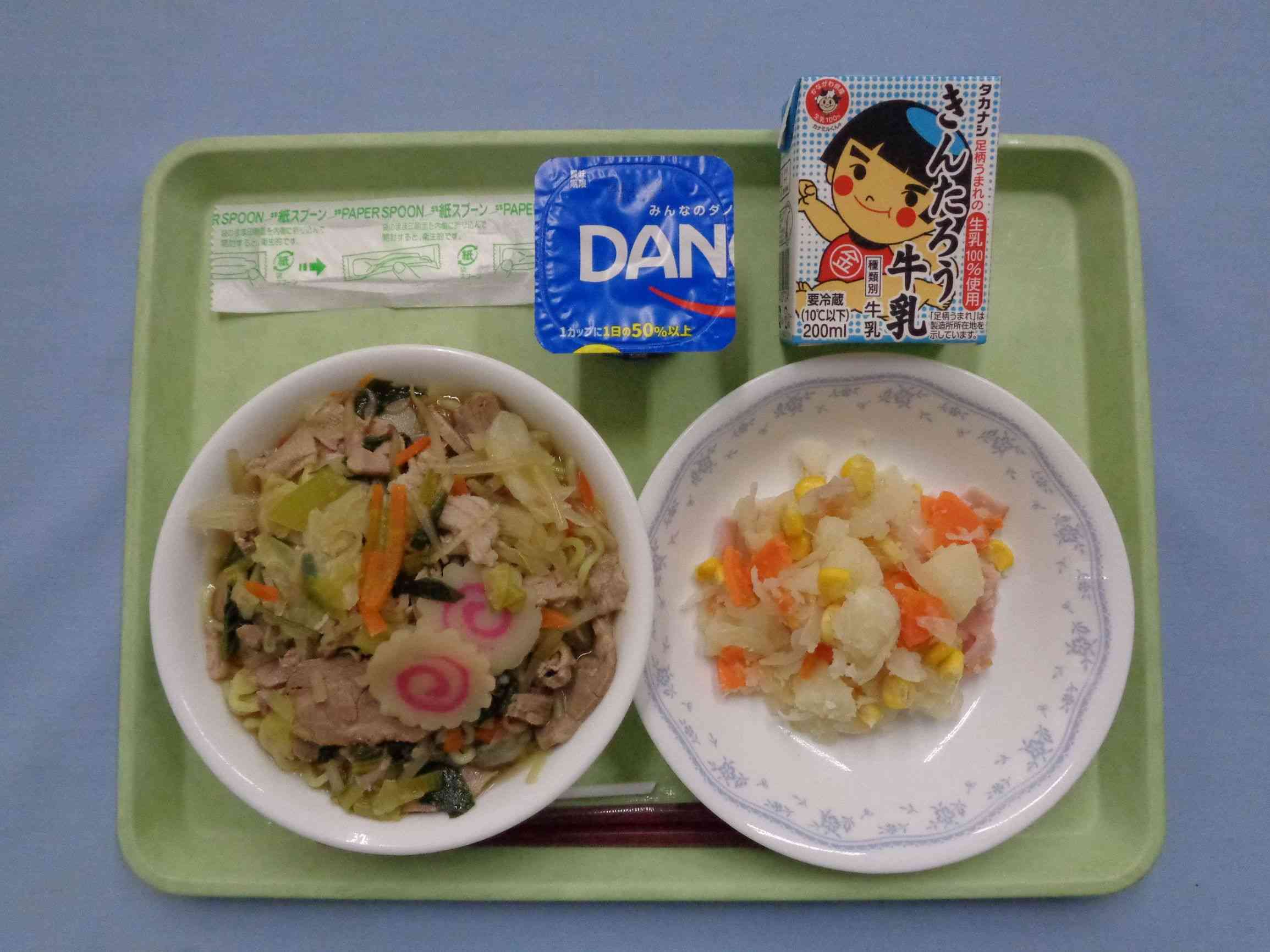 1給食２.JPG