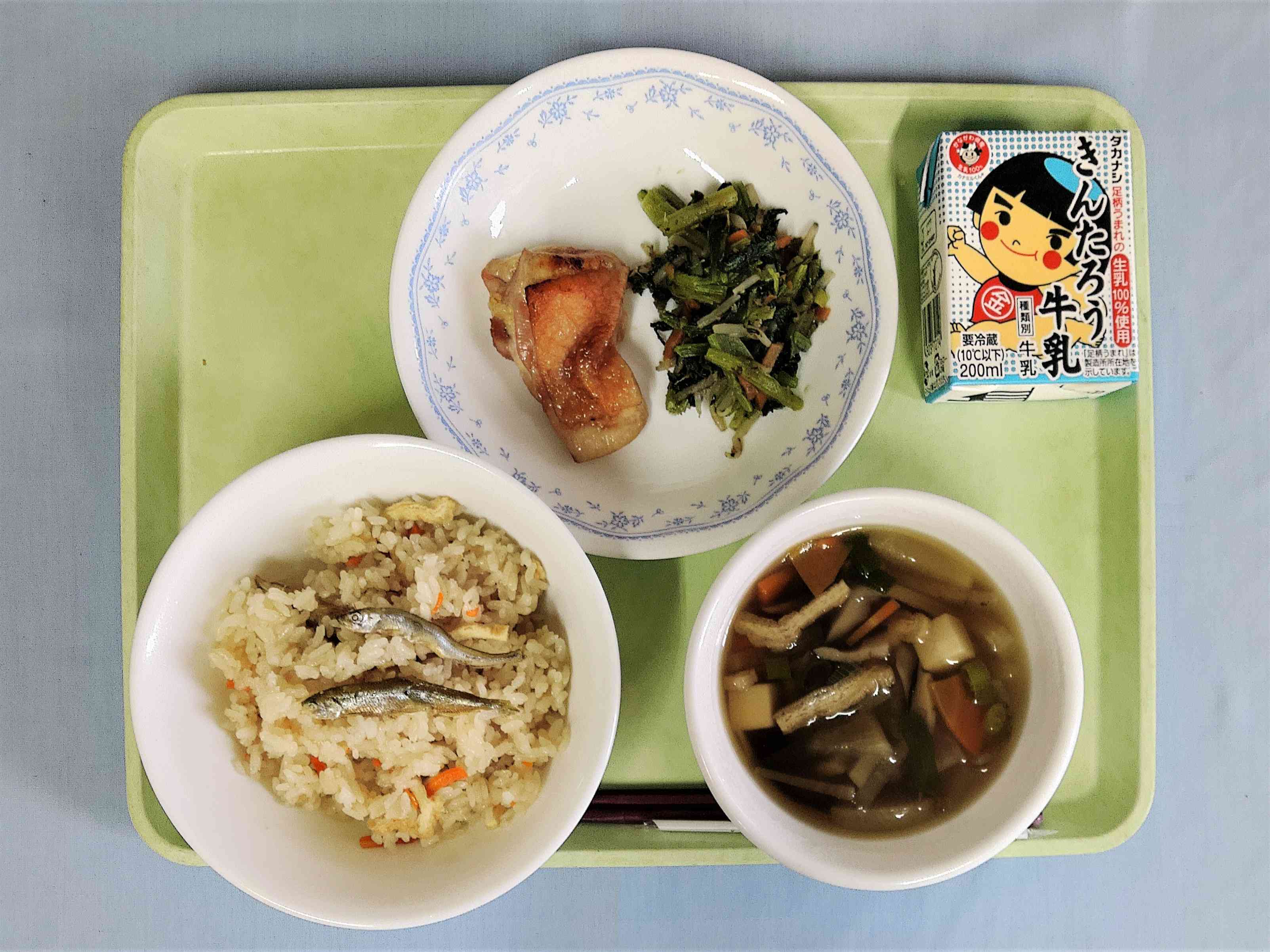 給食